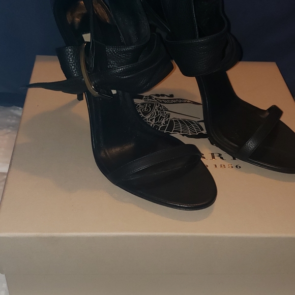 Burberry sandal - Picture 6 of 7